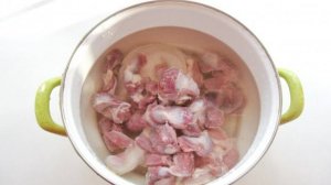 Холодец из куриных желудков и курицы