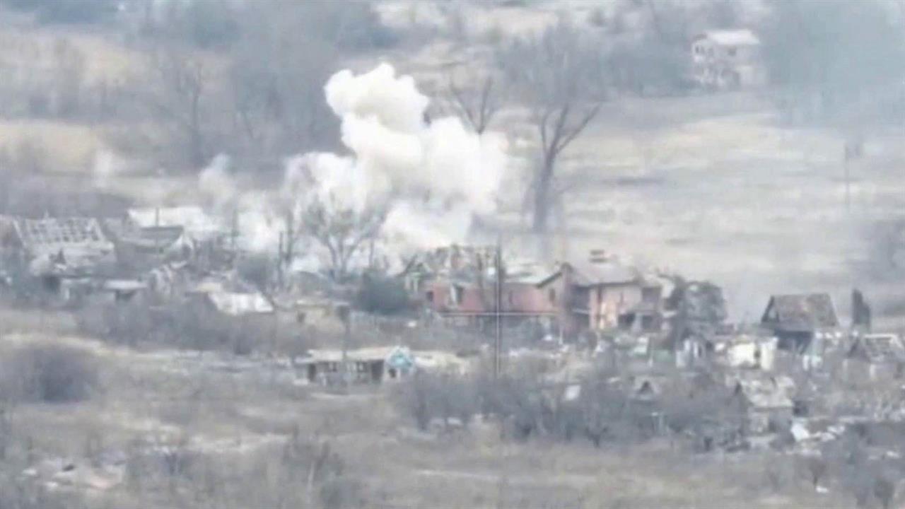 Полтора десятка ударов по пунктам временной дислокации боевиков нанесли самолеты группировки "Запад"