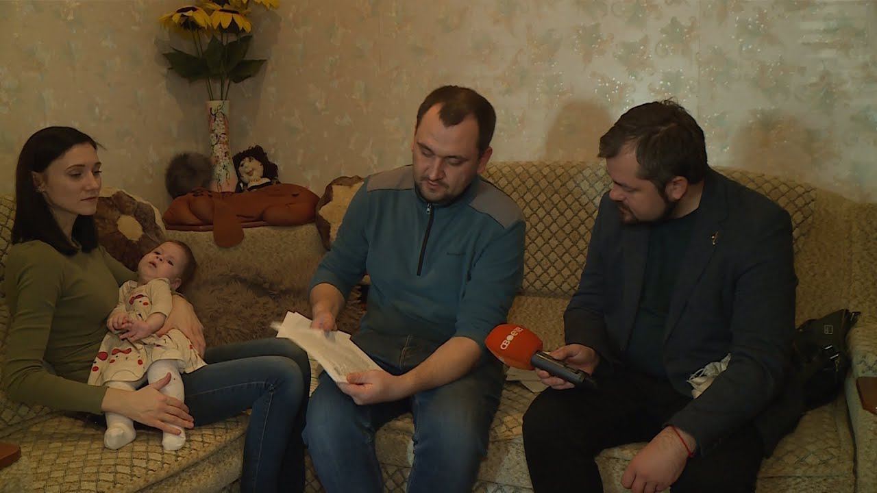 8 месячную дочь в ростове родители. Родители из Ростова. Родители 10а. Маленькие родители трейлер. Варя Ростова СМА.