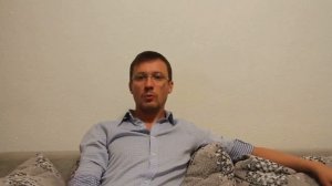 2. Как Денис Бурхаев относится к женщинам?