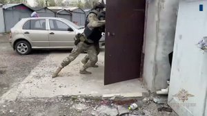 Сотрудники полиции задержали группу закладчиков