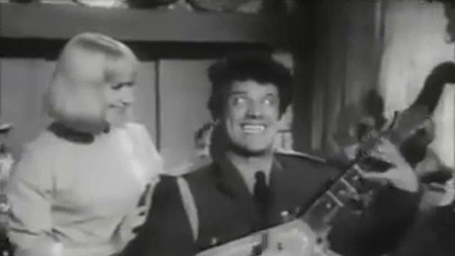 Franco Franchi e Ciccio Ingrassia, Ciuri Ciuri, dal film Operazione Luna, 1965 смотреть онлайн