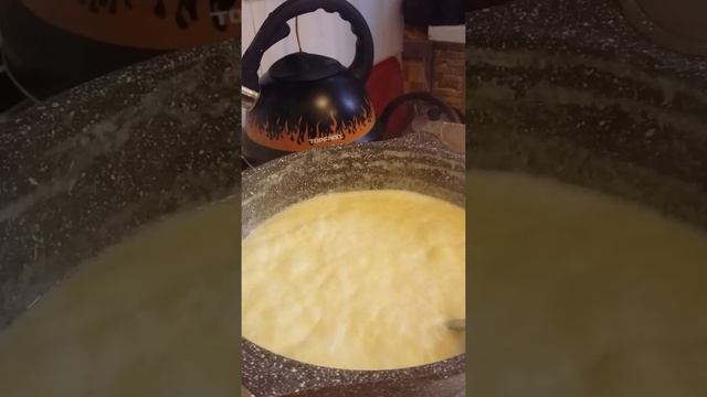 Самое лучшее полезное топлённое сливочное масло из сливок.