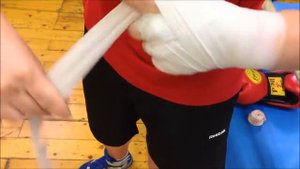 Как завязать бинты.