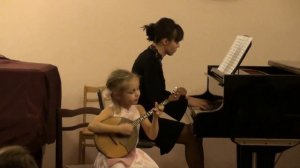 Цветкова Валерия 8 лет " Ах, вы, сени,мои сени" домра