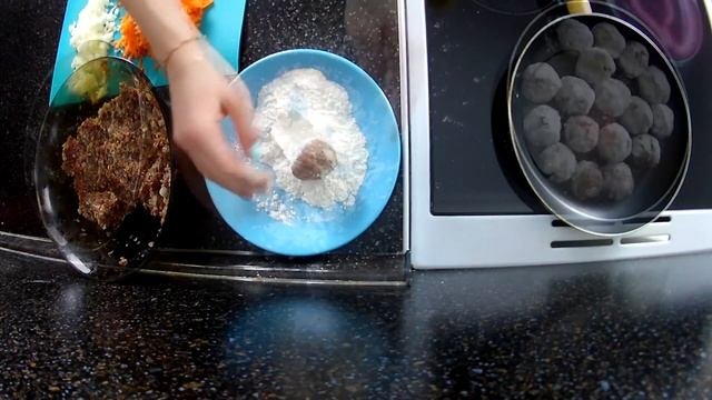 Тефтели в томатном соусе с рисом • Готовить просто, митболы, фрикадельки
