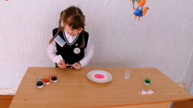Эксперимент-шоу "Цветная симфония", учащаяся 1 класса Яковлева Алеся смотреть онлайн