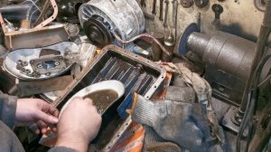 МЕМЗ-969А установка трамблера и масляного насоса, сборка поддона