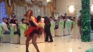 Актау девушки танцуют на корпоративе 2012 12 29