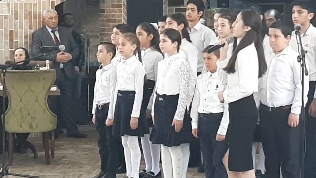 Хор детской музыкальной школы на концерте посвящённой 8-марта. смотреть онлайн