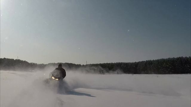 В дальний путь на пяти снегоходах смотреть онлайн
