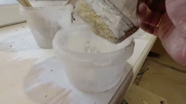 Водоэмульсионная краска. Удаление с древесины (подоконники). Растворитель 646 "Вершина" октябрь 202