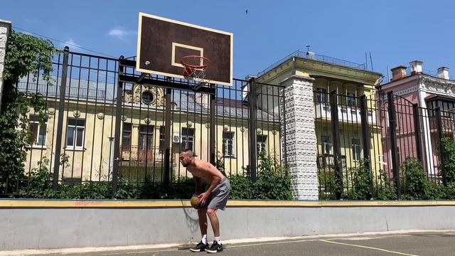 Какие Данки Забью с Места (БЕЗ ШАГОВ) на Кольца Разной Высоты? смотреть онлайн