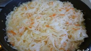 Тушеная кислая капуста по немецки