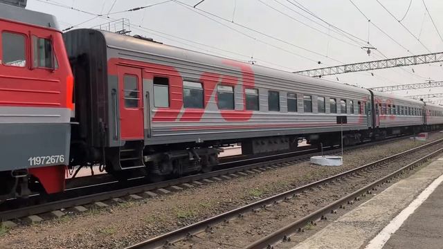 Пассажирский поезд Орск-Кисловодск отправляется со второго пути смотреть онлайн