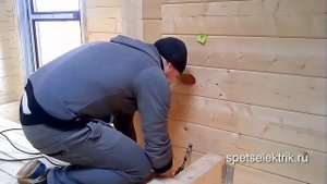 Скрытые каналы под электрику в деревянном доме