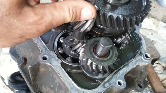 Кратеры на шариках подшипника КПП VW T3 смотреть онлайн