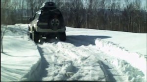 Mazda Tribute off roading on snow. Хорошо ползет.