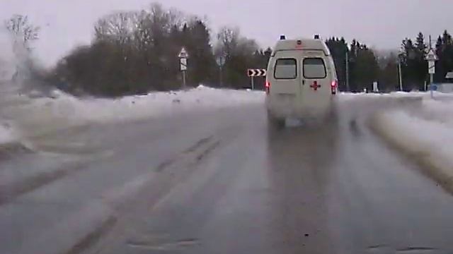 психбольной сбежал из скорой помощи смотреть онлайн