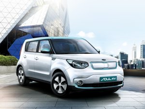 Kia Soul EV  первый электромобиль в линейке KIA Разгон 0-100 км_ч 12 сек.
