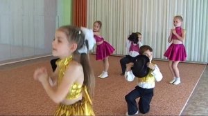 Дети танцуют/Children Dancing