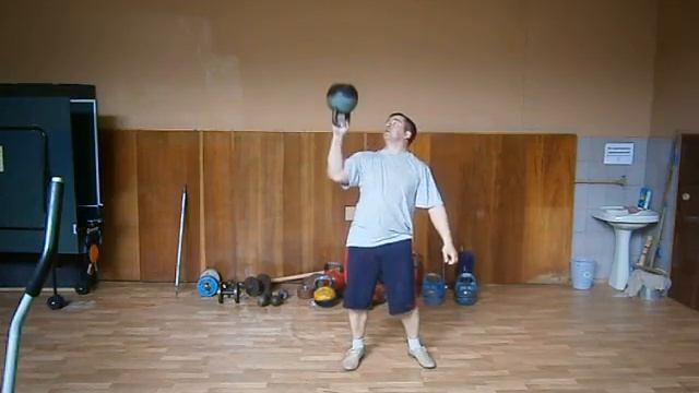Жим гири 24 кг вверх дном на 100 раз смотреть онлайн