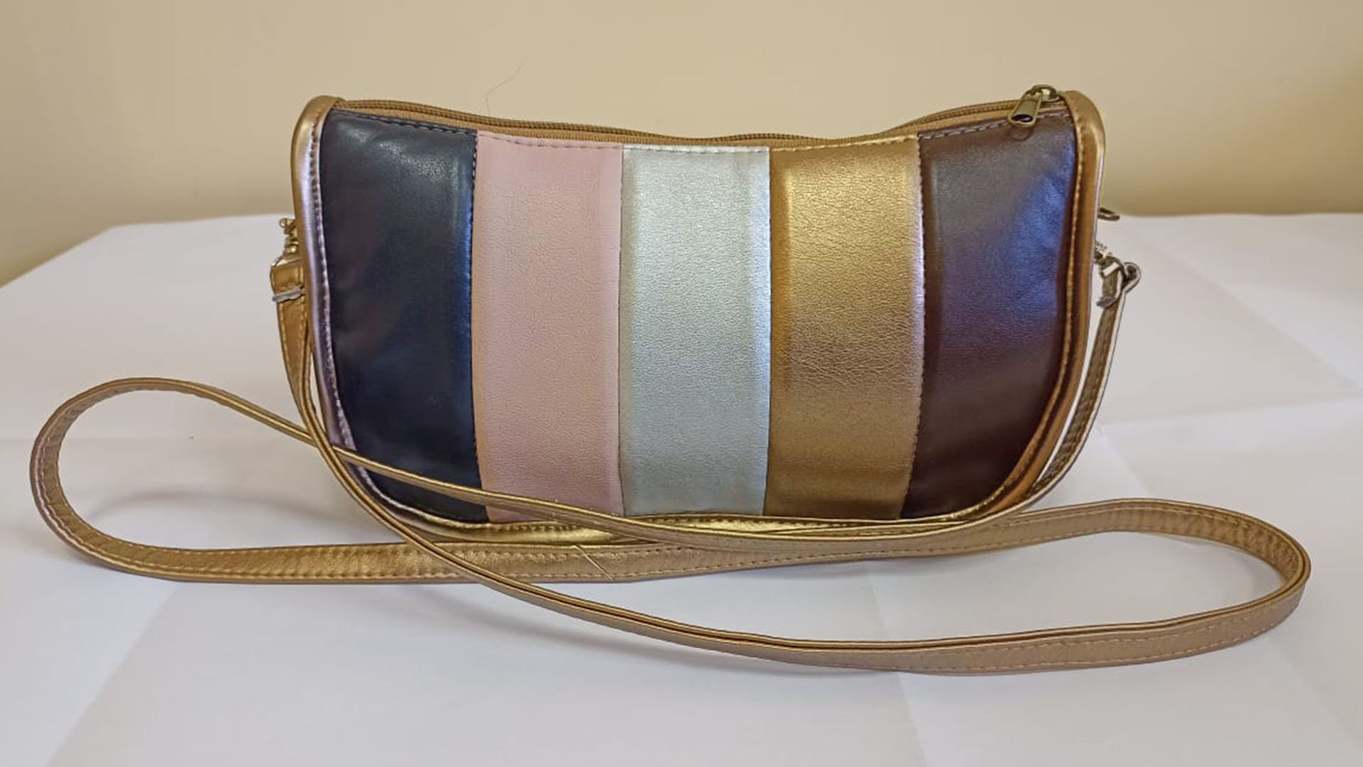 Сшила по фотографии модную брендовую сумочку Coach. Мастер-класс. смотреть онлайн