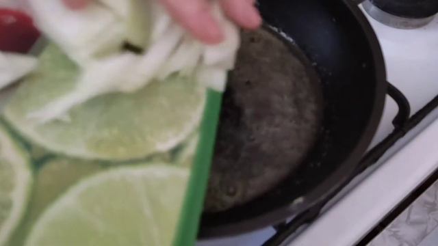 28 сентября 2021 г.        Бефстроганов,телятина.Вкусно очень,мужчины просят добавки.