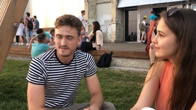 НЕМЕЦ В РОССИИ "Здесь слишком жарко / хочу читать Достоевского в оригинале / русские меня накормили
