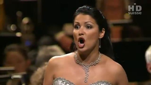Anna Netrebko, Elina Garanca-Flower Duet.mp4 смотреть онлайн