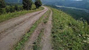 Гора Чёртов палец. Горный Алтай. Вершина и спуск.