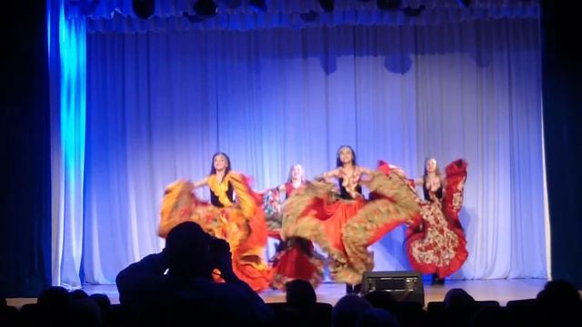 Ансамбль эстрадного танца "Сюрприз". Выступление 27.04.2018 смотреть онлайн