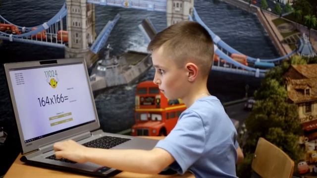 ? Ментальная Арифметика | Умножение, трёхзначные (Дима, 10 лет) смотреть онлайн