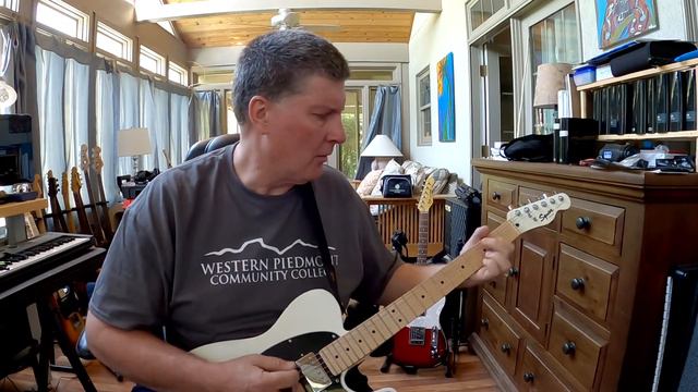 Is Your Best Guitar Amp a Bass Amp? смотреть онлайн