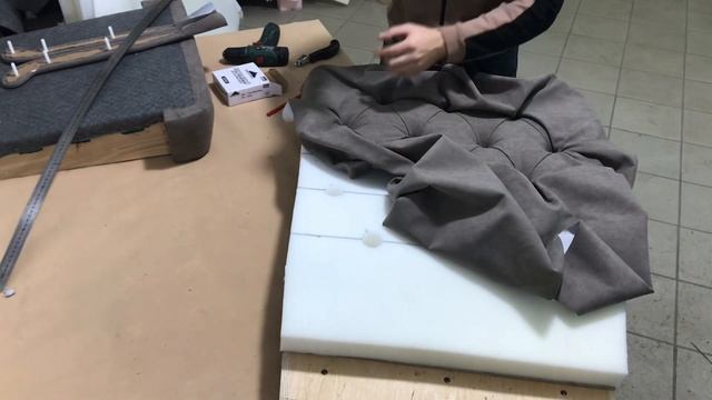 Каретная стяжка на спинку кресла . DIY