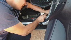 Как установить AUX гнездо в Мерседес C класс. W203.