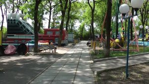 Карусель в детском парке Ессентуки