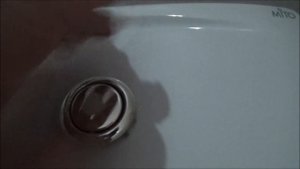 Как легко открутить кнопку сливного бачка унитаза?