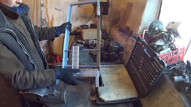 Осветительная мачта + Универсальный пусковой аккумулятор часть 1 смотреть онлайн