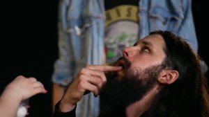 Двойной страх понг | Незнакомцы играют в бирпонг на желания | Газиз, Карина vs Артем, Алия