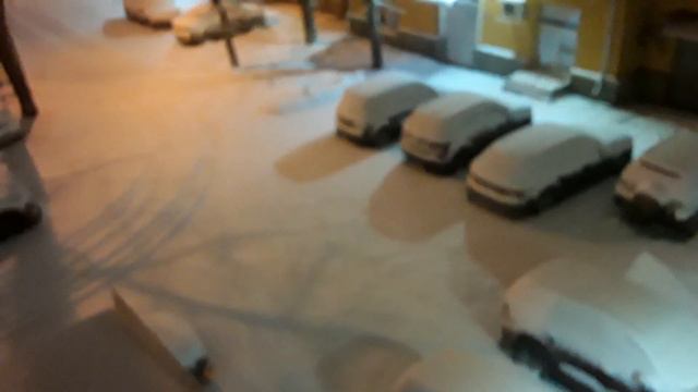 26-ое декабря 2023-го года. Около четырех часов утра. Снег идёт... смотреть онлайн