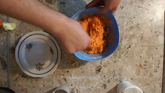 Оладьи из кабачков с морковью смотреть онлайн