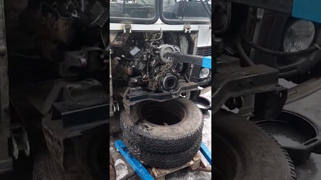Демонтаж двигателя из автобуса ПАЗ