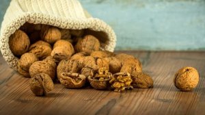 ГРЕЦКИЙ ОРЕХ ПРОТИВОПОКАЗАН ЛЮДЯМ С... ЧТО ТВОРИТ ГРЕЦКИЙ ОРЕХ?