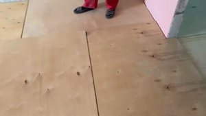 Зачем стелить фанеру в 2 слоя