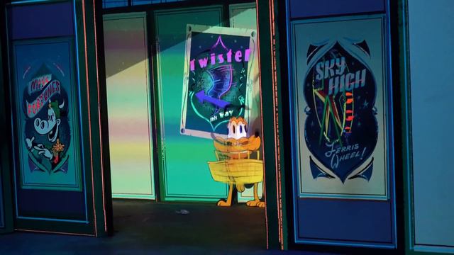 "Nothing Can Stop Us Now" - Mickey and Minnie's Runaway Railway Song - Mickey Mouse смотреть онлайн