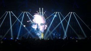 Mylene Farmer - Slipping away / Crier la vie (TIMELESS)  Live