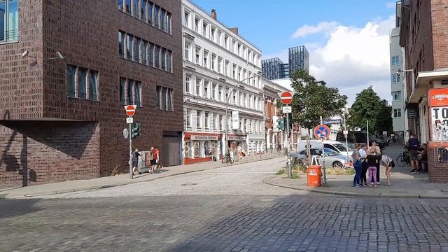 Walk along the highlights of Hamburg City (Germany) in 4K смотреть онлайн