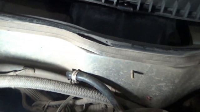 Меняем тосол,промываем систему ВАЗ 2108-15 смотреть онлайн