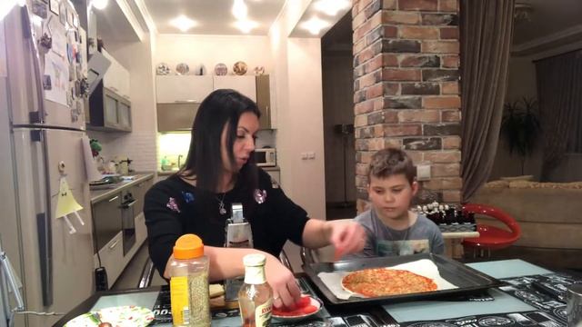 Как приготовить настоящую вкусную итальянскую пиццу дома! Пошаговый рецепт пиццы Маргарита,пепперон